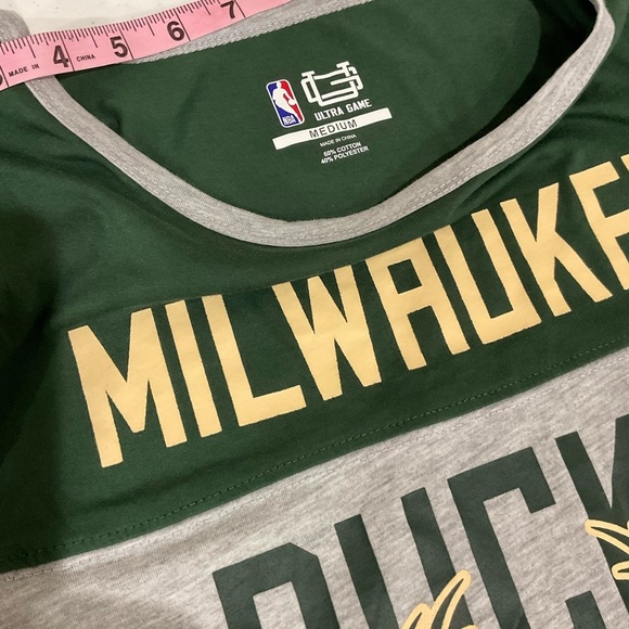 NWT NBA Milwaukee Bucks Tee 3/4 Sleeve Shirt Green Youth Size Medium - Picture 8 of 11